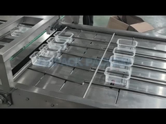 دستگاه مهر و موم سینی سبزیجات خشک شده پلاستیکی خط بسته بندی دستگاه برچسب گذاری